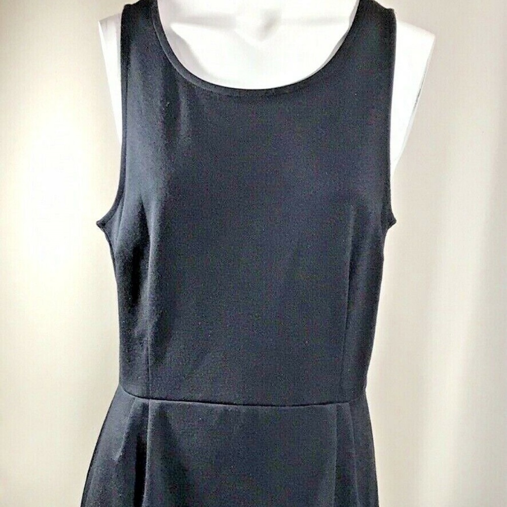 ⬇️$35 Old Navy Knit Black Tank Midi Pencil Dress